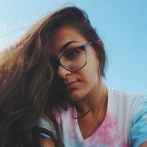 Meet your Posher, Eduarda